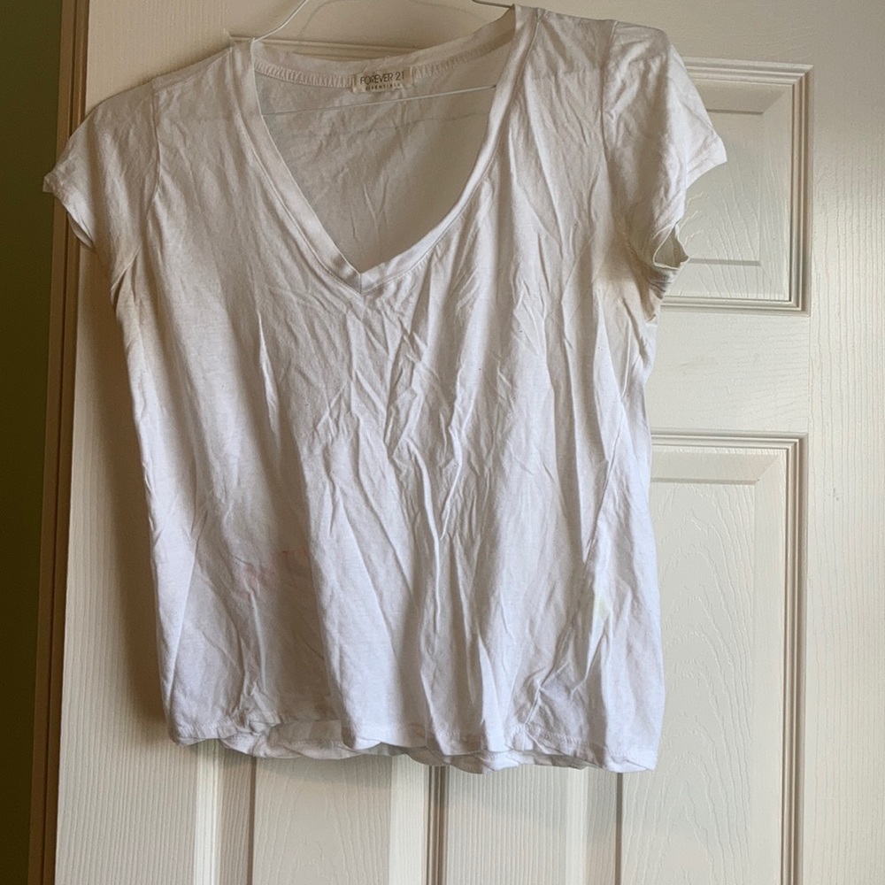 Forever 21 T-Shirt